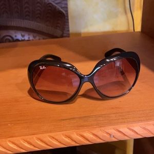Jackie O Ray ban Sunglasses- Perfect shape
